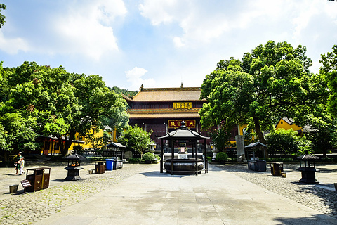 南屏晚钟旅游景点攻略图