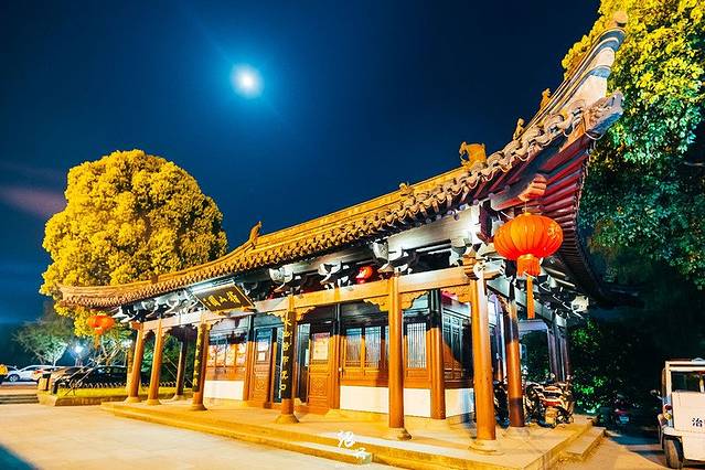 绍兴古城夜游环城河游船