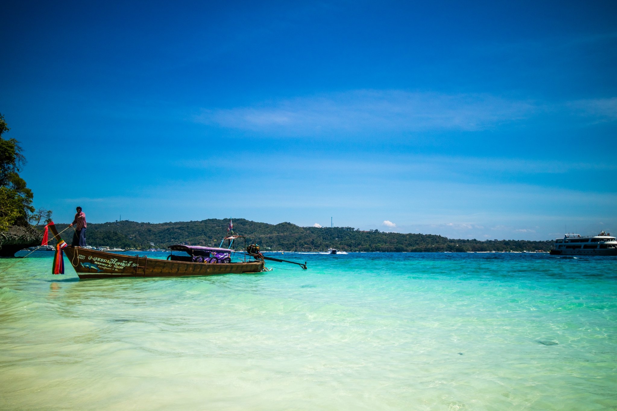 皮皮岛最大的亮点就是水质异常清澈无论是深潜还是浮潜都非常适合岛上