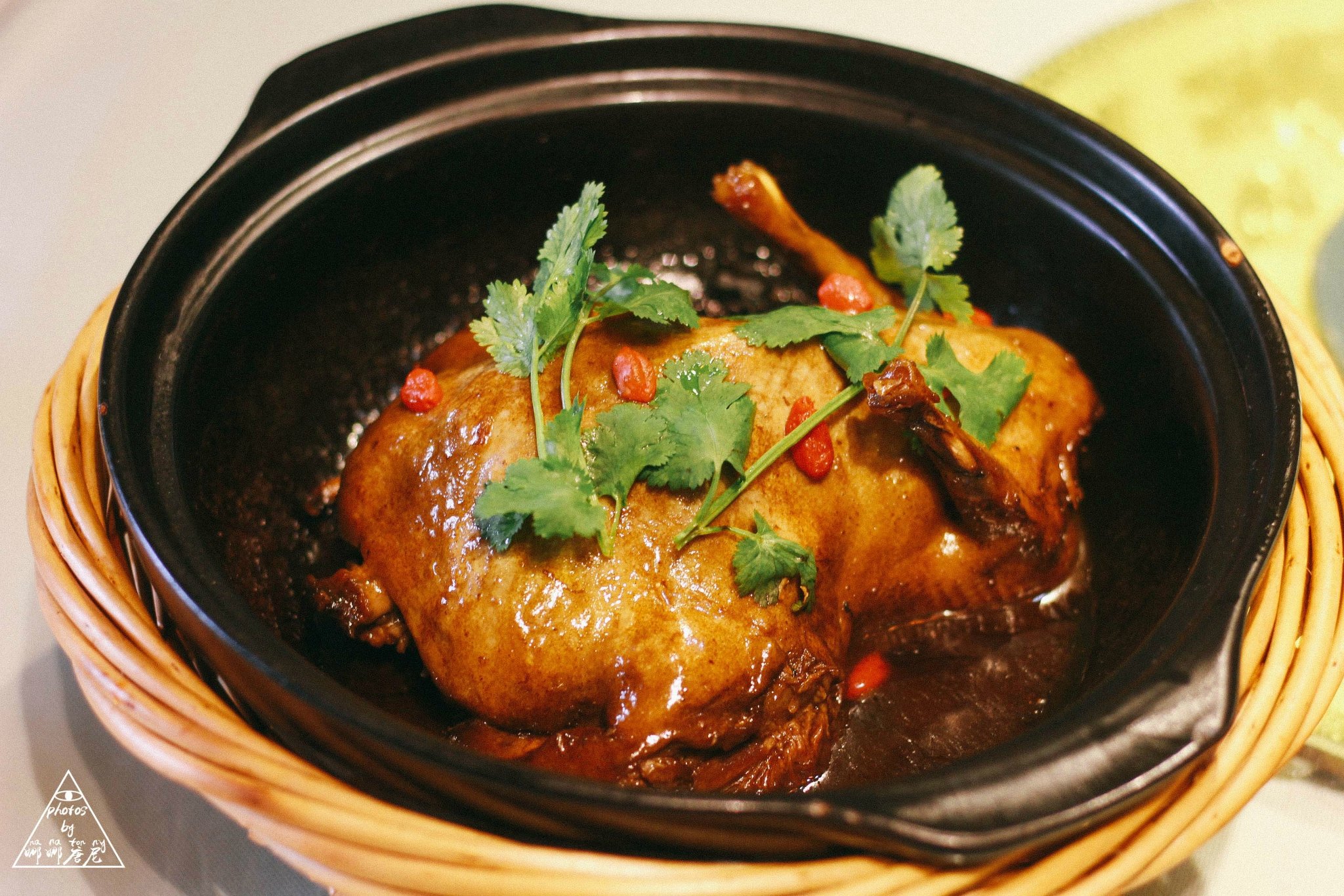 虽然说八宝养生鸭并不是普遍大众说认知的湖南特色,但却意外的拿手