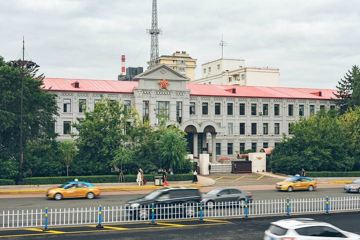 霍尔瓦特中学旧址