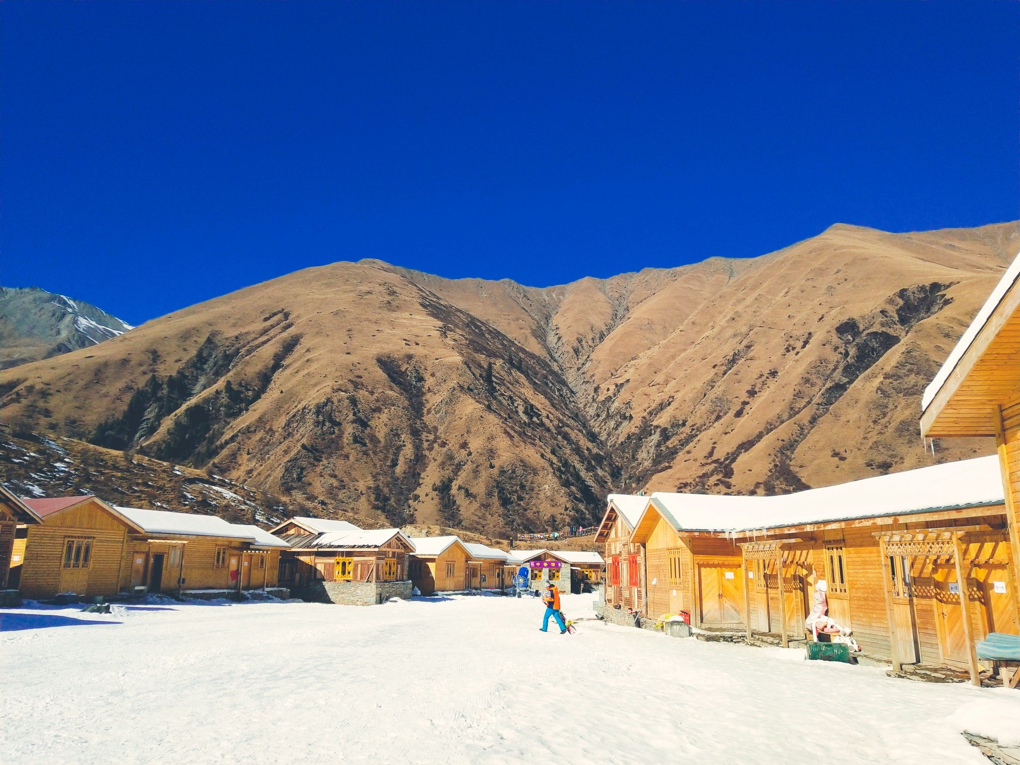 鹧鸪山是一个很美丽的地方,乘着还没有多少人,快带想看雪的人一起去看