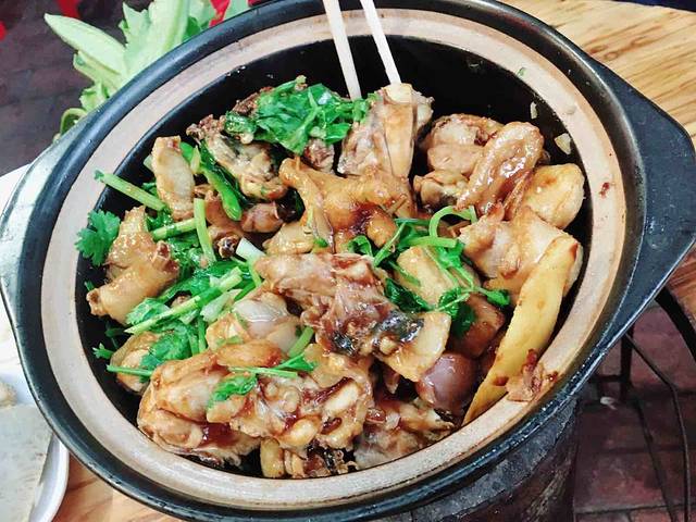 芳村榕树头叹佬鸡煲(芳村老店)