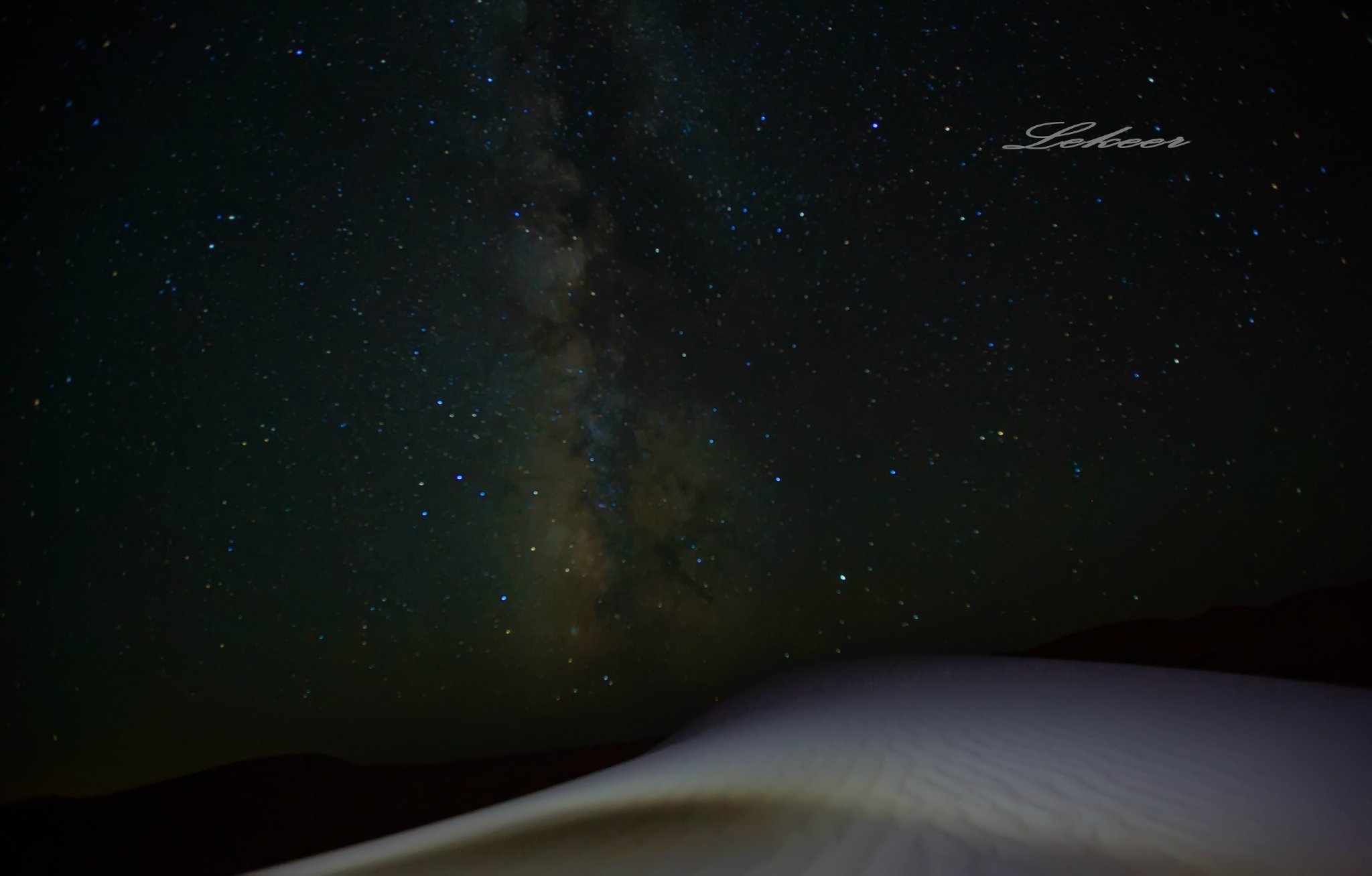 蚊子骚扰夜晚居然非常凉快星空也巨美这就是腾格里沙漠腹地露营的味道