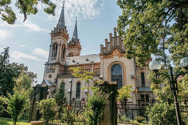 巴统圣母主教座堂