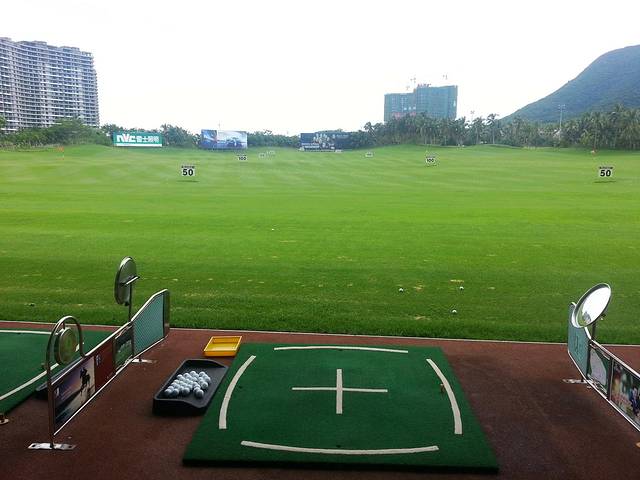 半山半岛三亚鹿回头高尔夫球会