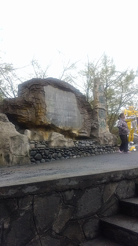 很不错的,到处都是美景啊,一路上做抬头运动,对