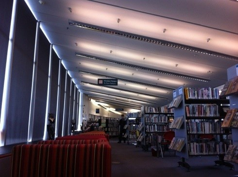 新布里顿图书馆