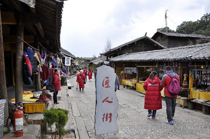 我的兴趣主要还是集中在小吃上,每种都买一点尝尝^_^_东巴谷"的