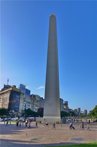 每个人手上都粘着鲜血图片