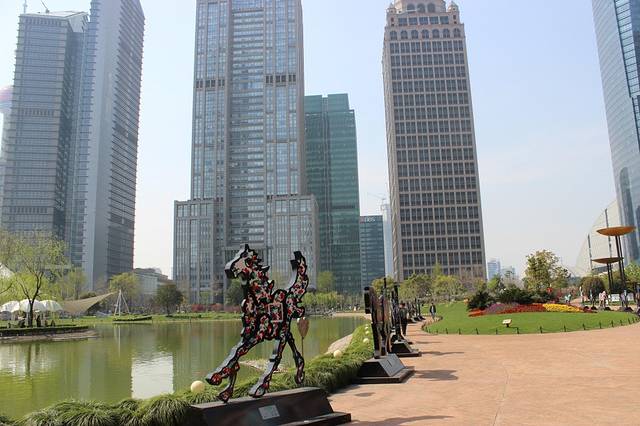 陆家嘴中心绿地