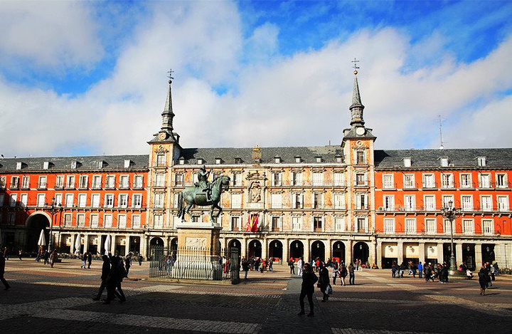 2018太阳门游玩攻略,马德里市中心最有名的广