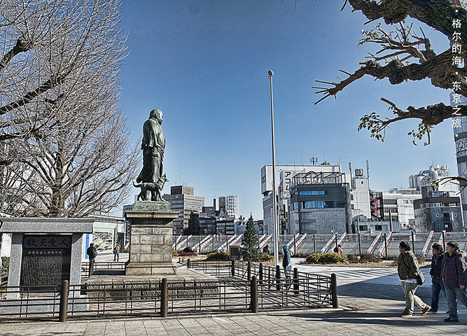 21从银座线上野站地道口一出来 往前走100米就到了上野公园的入口处 这座铜像早已是上野公园的地标了 上野公园 评论 去哪儿攻略