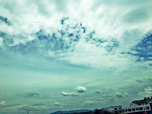 第一印象,瞬间秒杀所有倦意。昆明-普者黑大概