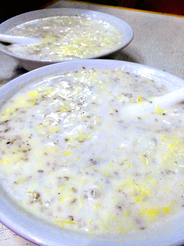 正宁路的夜市了却上次在兰州因为我这个坑货出了状况而没有吃到的遗憾