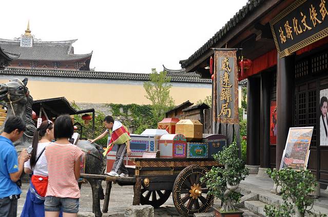 威远镖局的镖车.