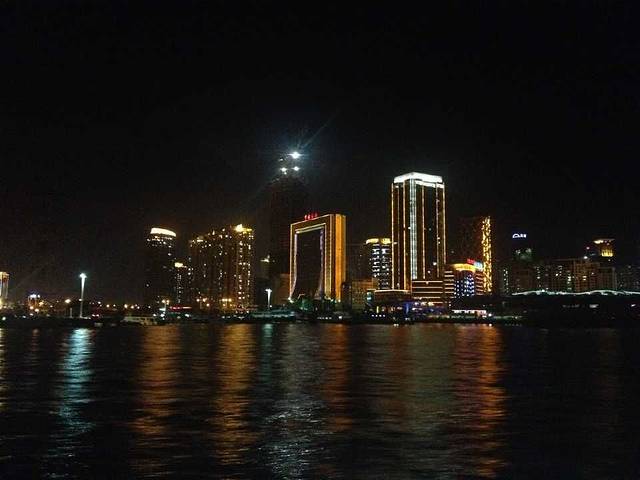 鹭江夜游海上甜品屋