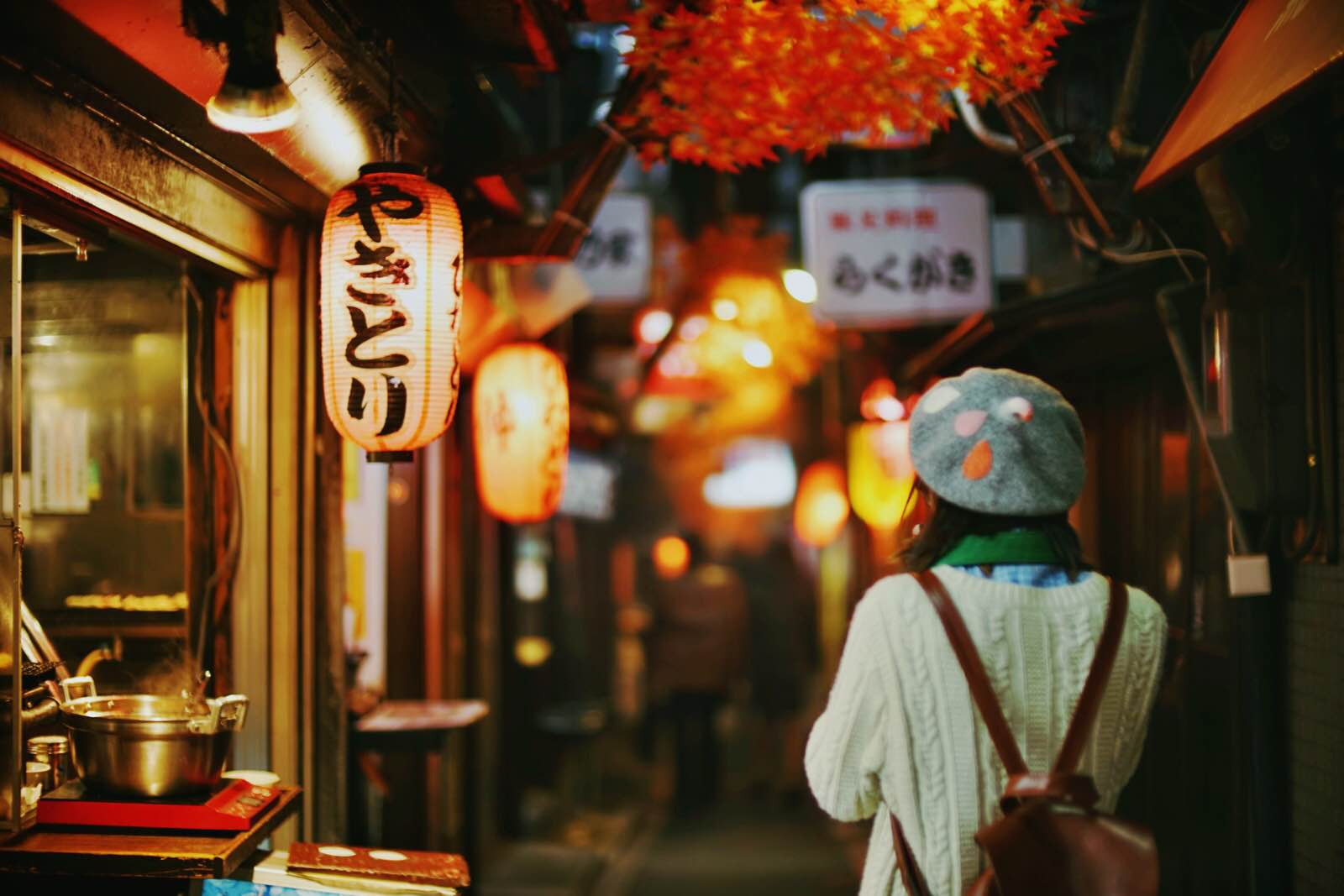 【位置】:東京都新宿東口.