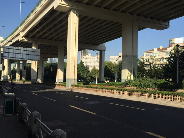 东华大学食堂(延安西路校区)