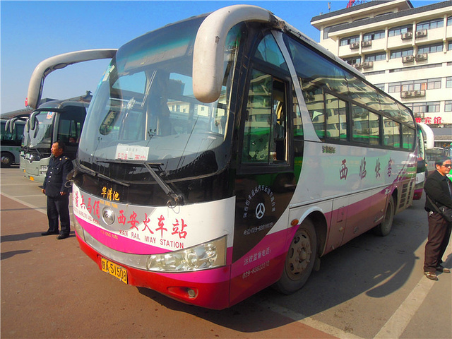 临潼),赶时间的朋友可以果断过掉,本车也是惟一一个出售站票的公交车