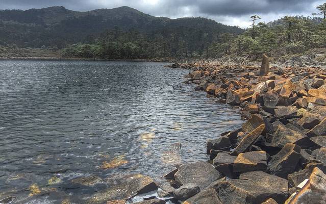 九十九龙潭景区