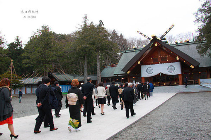 21北海道神宫是札幌的大神社 坐地铁东西线到圆山公园站下车 我们看了攻略去坐了5分钟的巴士 花了近 北海道神宫 评论 去哪儿攻略