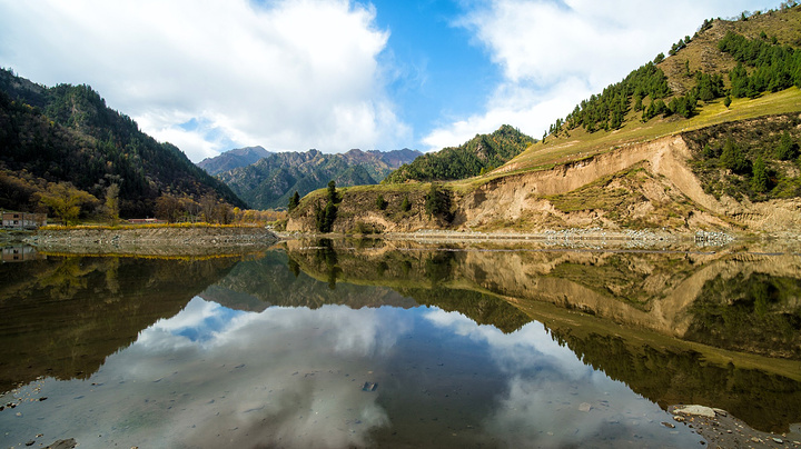2017.坐落于祁连山脉南麓的东端,平均海拔180