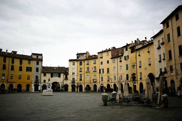 圆形竞技场广场