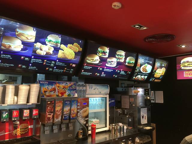 麦当劳(塔佩门店)