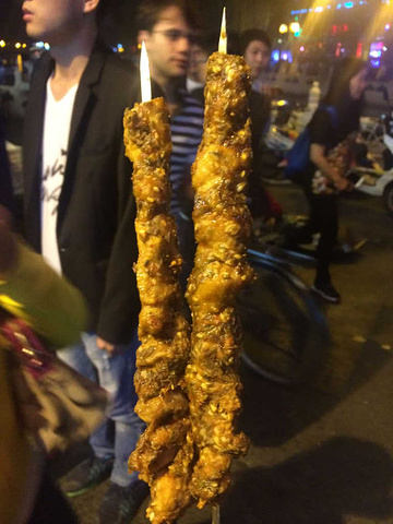 2017后海各种酒吧驻唱歌手烘托整条街_南锣鼓