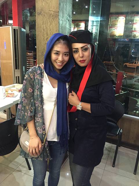 说了这边感觉像明星,各种被要求合影,好可爱的伊朗人民