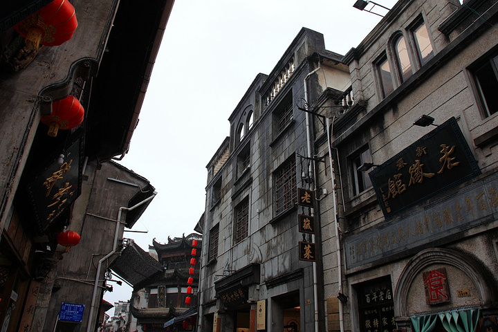 黄山旅游_2018黄山旅游收入(2)