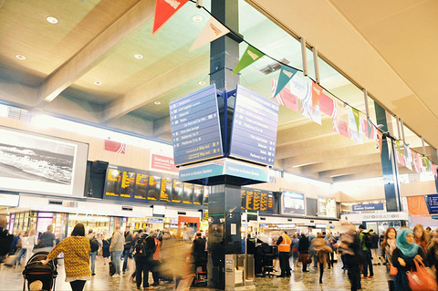 尤斯顿火车站london euston station