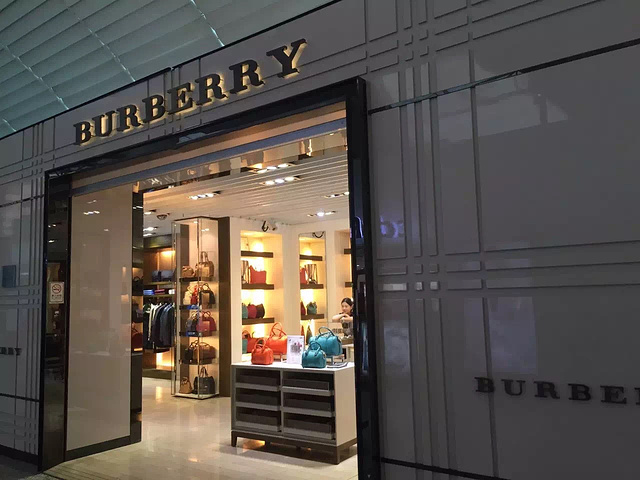 2018.们第一次来吉隆坡机场,又对出入关手续不