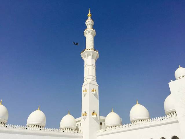 迪拜、阿布扎比7日