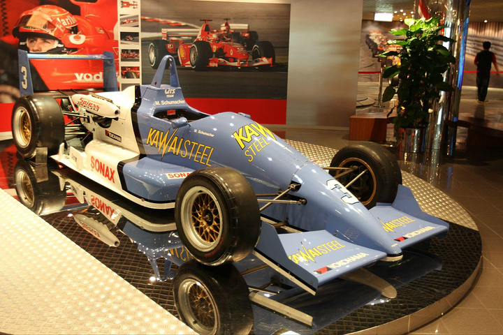 "大赛车博物馆还是很值得一去，有很多车的模型，也有塞纳曾经的战袍，看了还是很感慨_澳门大赛车博物馆"的评论图片