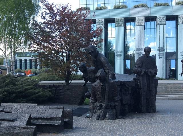 华沙起义纪念碑