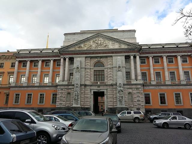 米哈伊洛夫斯基剧院