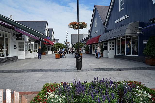 基尔代尔购物村