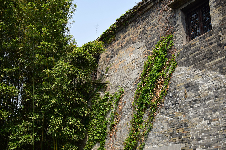 处就是何园主人引进了西方建筑的特色何芷舠一定是一个很开明很有时代