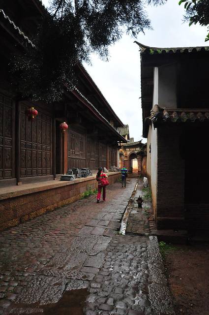 寺登四方街旅游攻略