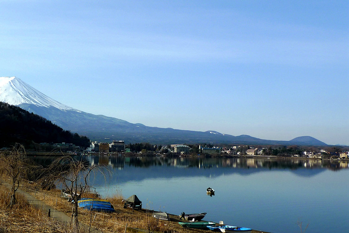 2017河口湖周边是一圈温泉酒店,强烈建议天气