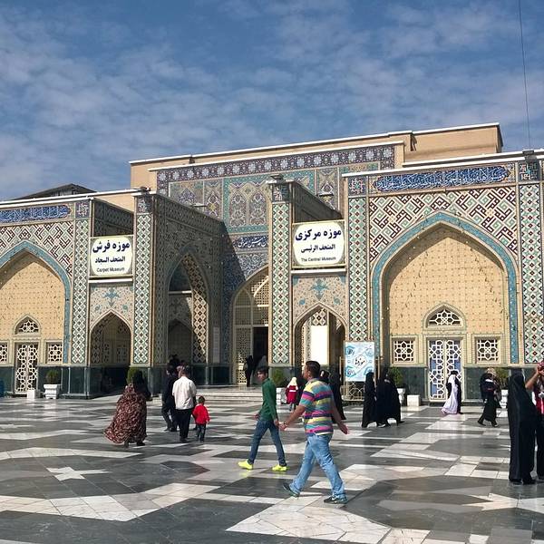 伊玛目礼萨圣陵