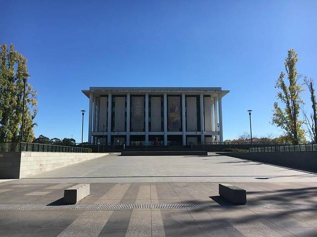 伯利·格里芬湖