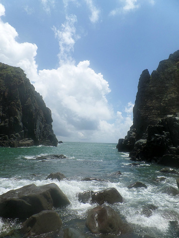 "东海仙境景区是海坛国家重点风景名胜区之一，景区内有仙人井、仙人洞、仙人谷、仙人峰、金观音等海蚀..._东海仙境"的评论图片