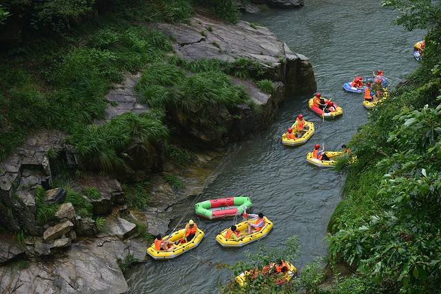 仙龙峡漂流