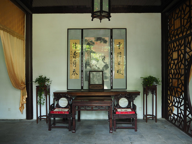 作为扬州最有名的两座古典园林之一的何园曾被中国当代古建筑泰斗