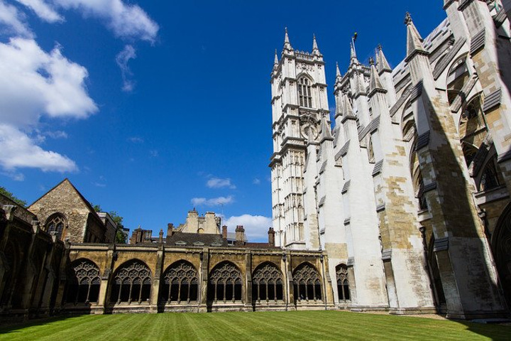 2017清晨坐上24路公车去西敏寺,伦敦街上似乎