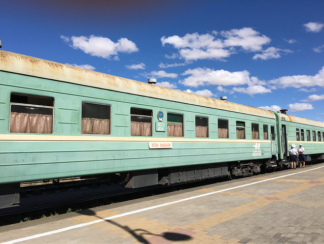 2017出发前在车站附近的小店里,换好了蒙图,汇