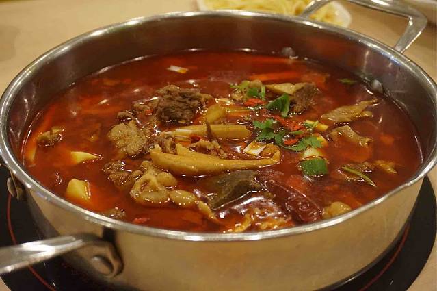 刘记筋头巴脑一锅香